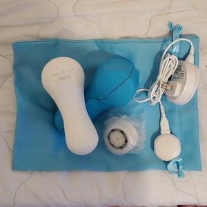 FREE brush head + Clarisonic Mia 2 Deep Pore
